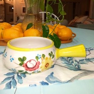 Very pretty vintage ceramic fondue pot, hand painted in Portugal for FTD.